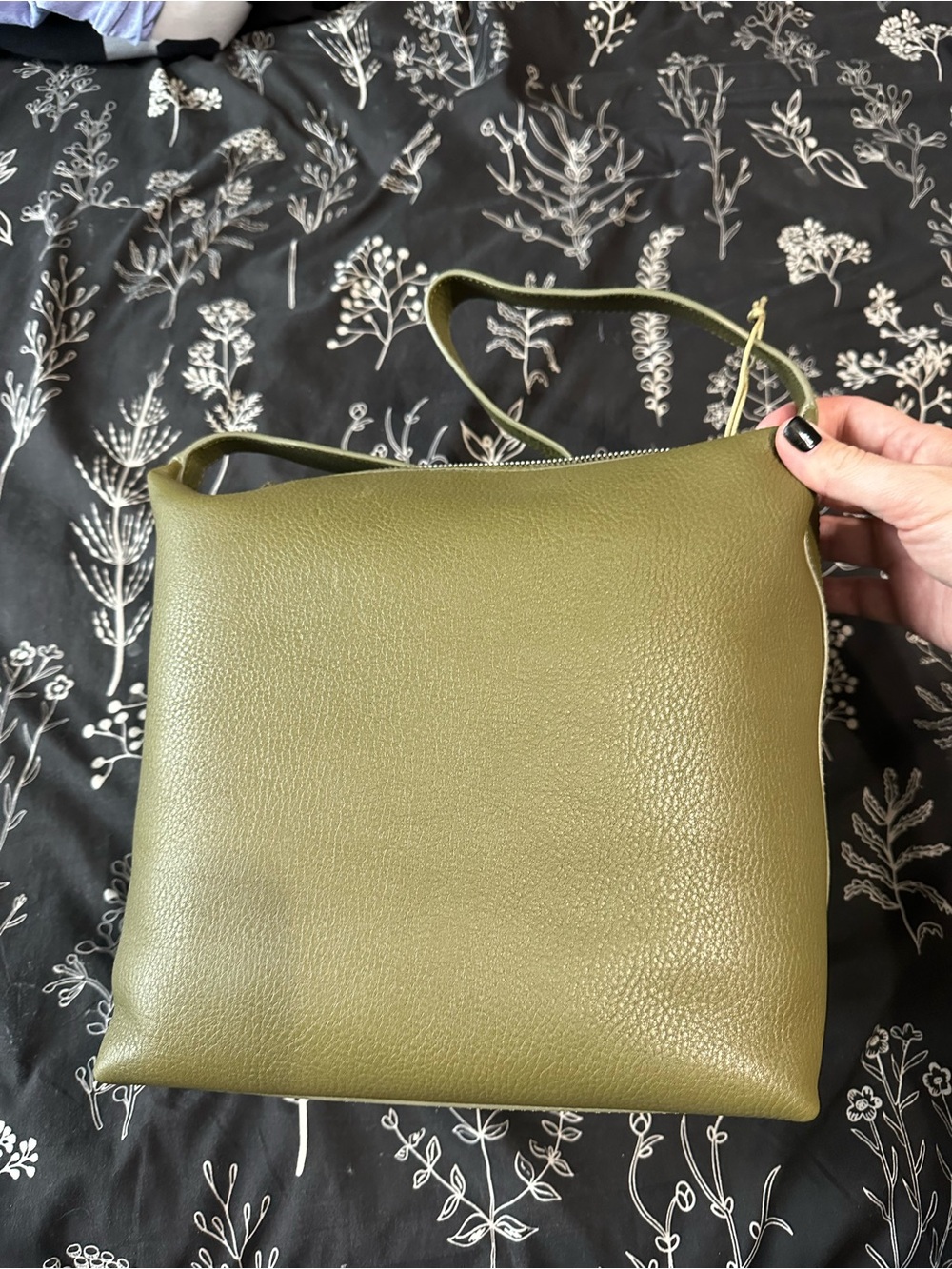 The Horse - Daisy Bag in Olive - Picture 3 of 6